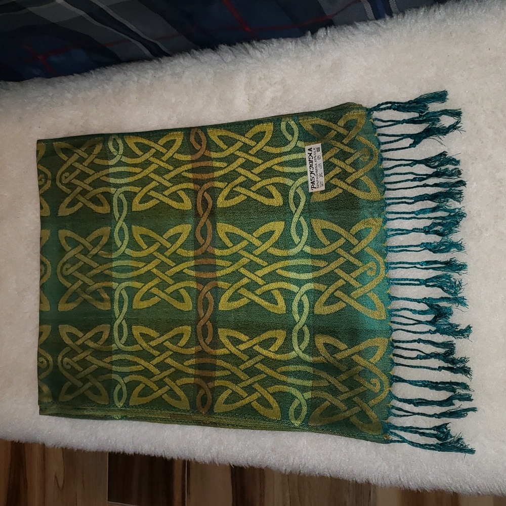 Celtic 55% Paskmina 45% Silk Scarf Grn/Gld